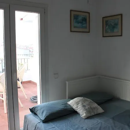 Attic In , With Parking 아파트