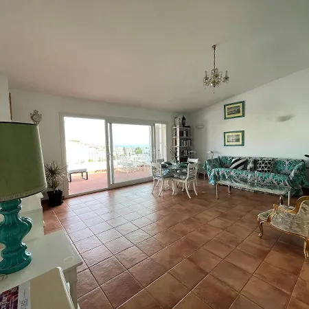 Apartamento Attic In , With Parking *