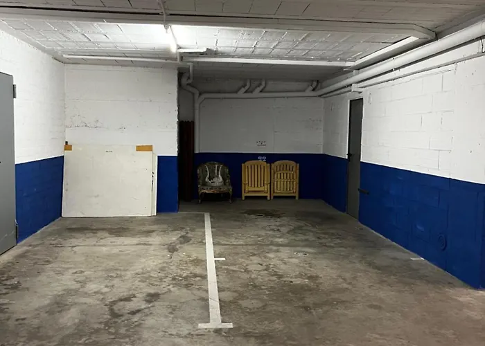 Attic In , With Parking كاذاكيس